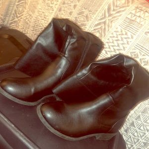 Black knee height boots